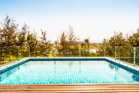 Cost of Glass Pool Fence Repair in Valrico, FL